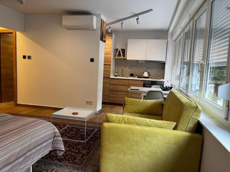 Sten Apartment Загреб Екстериор снимка