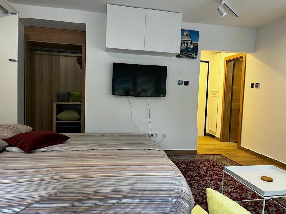 Sten Apartment Загреб Екстериор снимка